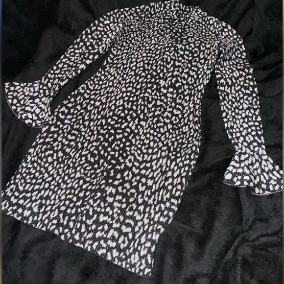 MICHAEL Michael Kors Size Small Black Animal Print Metallic Sweater Dress! - Picture 5 of 12